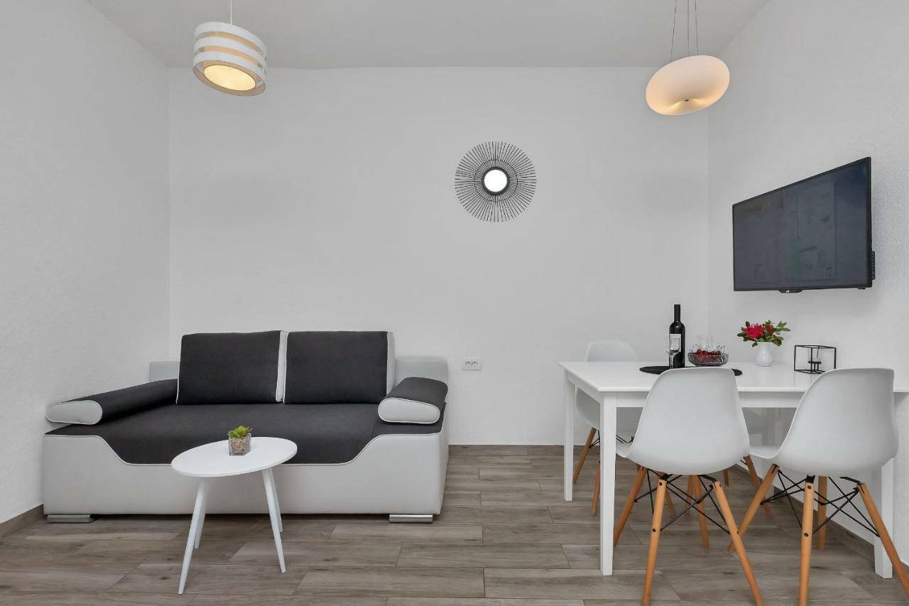 Apartment Kate Podgora Exteriör bild